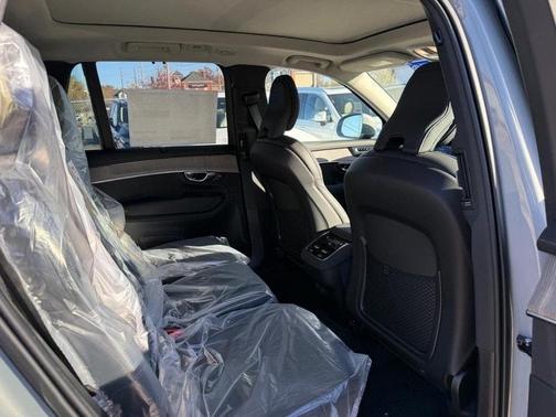 2026 Volvo XC90 B6 Ultra 7-Seater