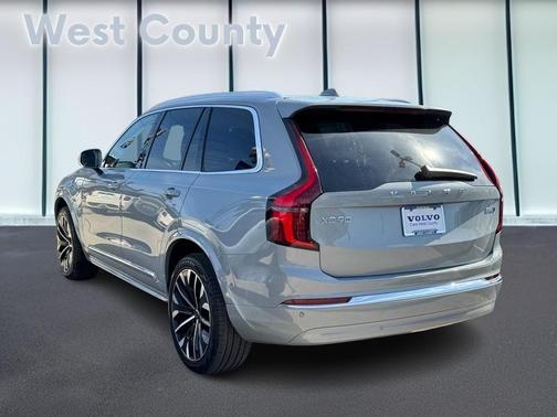 2025 Volvo XC90 B6 Plus 7-Seater
