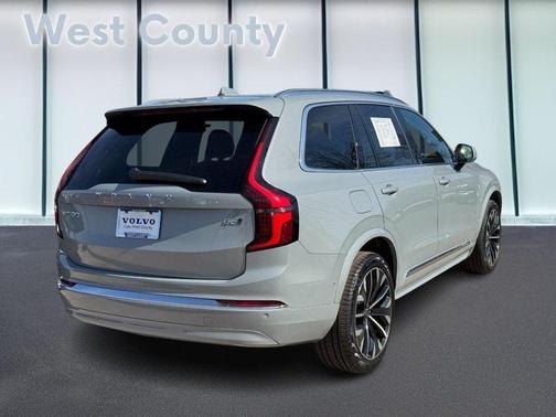 2025 Volvo XC90 B6 Plus 7-Seater