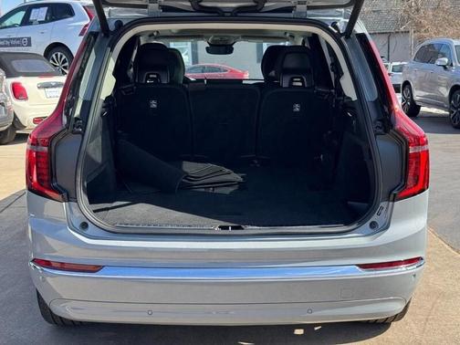 2025 Volvo XC90 B6 Plus 7-Seater