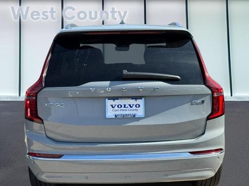 2025 Volvo XC90 B6 Plus 7-Seater