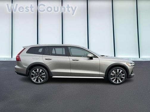2020 Volvo V60 Cross Country T5