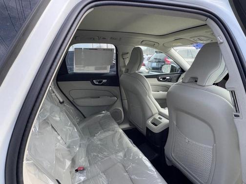 2026 Volvo XC60 Plug-In Hybrid T8 Ultra