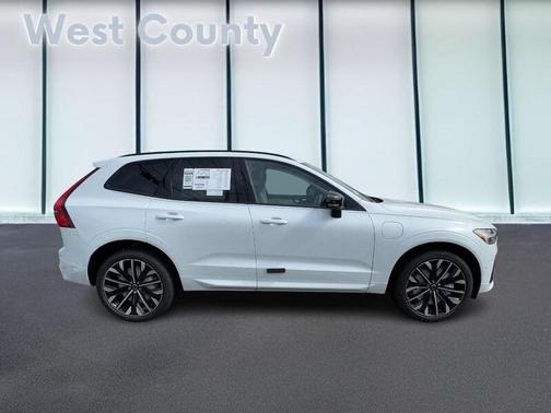 2026 Volvo XC60 Plug-In Hybrid T8 Ultra