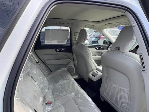 2026 Volvo XC60 Plug-In Hybrid T8 Ultra