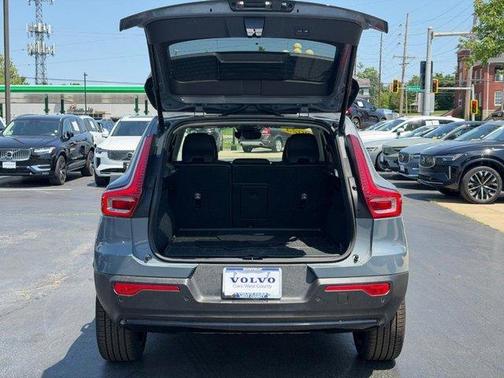 Gray Metallic 2023 Volvo XC40 B5 Plus Dark Theme