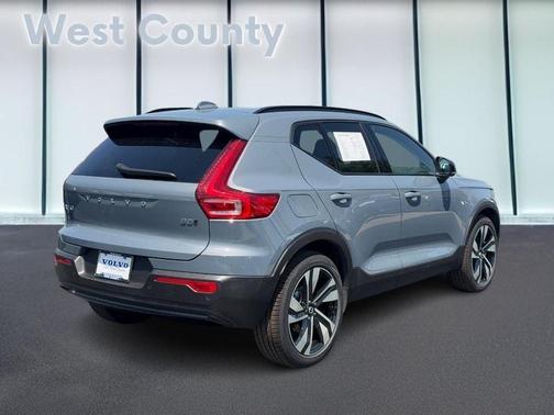 Gray Metallic 2023 Volvo XC40 B5 Plus Dark Theme