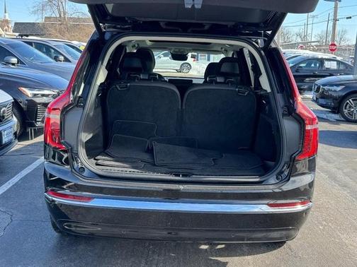 2025 Volvo XC90 B6 Plus 7-Seater