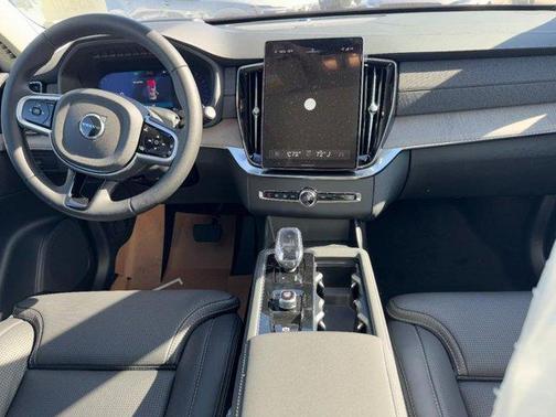 2026 Volvo XC90 B6 Ultra 7-Seater