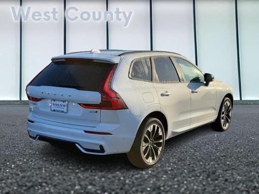 2026 Volvo XC60 B5 Plus
