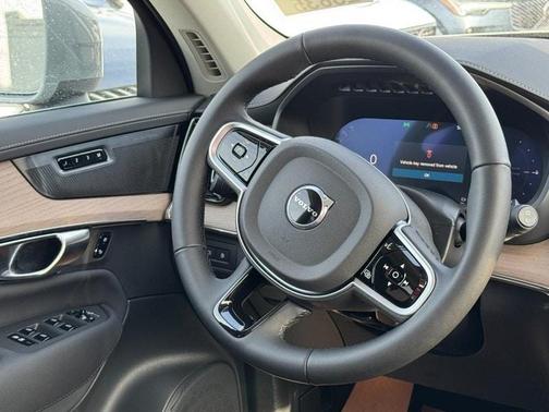 Vapour Grey 2026 Volvo XC90 Plug-In Hybrid T8 Plus 7-Seater