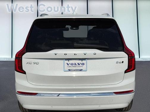2025 Volvo XC90 B6 Plus 7-Seater