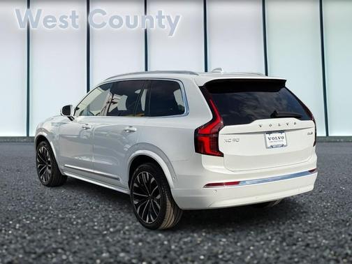 2025 Volvo XC90 B6 Plus 7-Seater