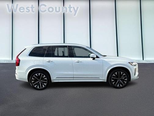 2025 Volvo XC90 B6 Plus 7-Seater