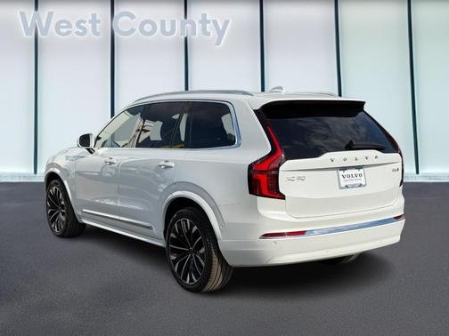 2025 Volvo XC90 B6 Plus 7-Seater