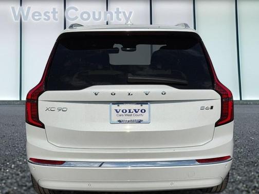 2025 Volvo XC90 B6 Plus 7-Seater