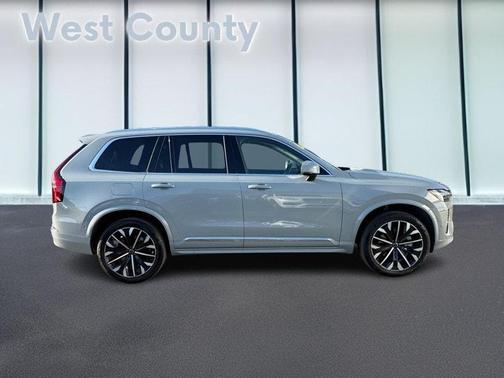 Metallic 2026 Volvo XC90 B6 Plus 7-Seater