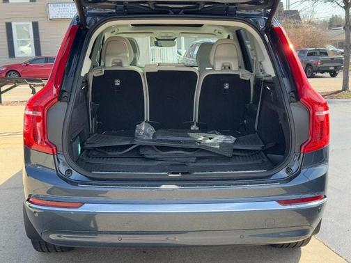 2024 Volvo XC90 B6 Plus Bright Theme 7-Seater