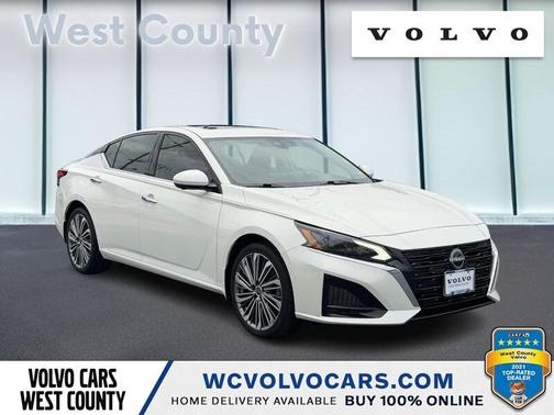 White 2023 Nissan Altima 2.5 SL