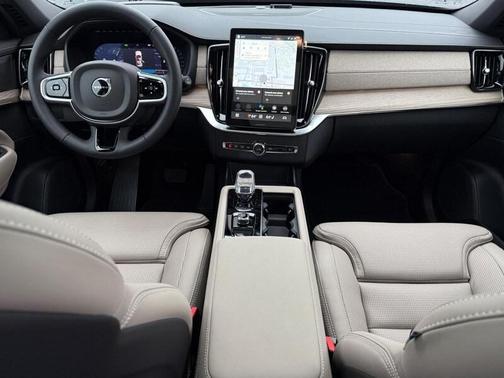 2026 Volvo XC90 B6 Ultra 7-Seater