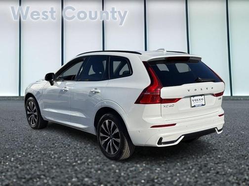 2025 Volvo XC60 B5 Plus