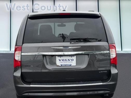 Crystal Metallic 2016 Chrysler Town & Country Limited