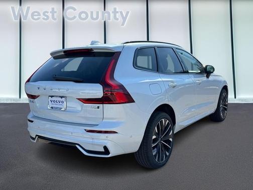2026 Volvo XC60 B5 Ultra