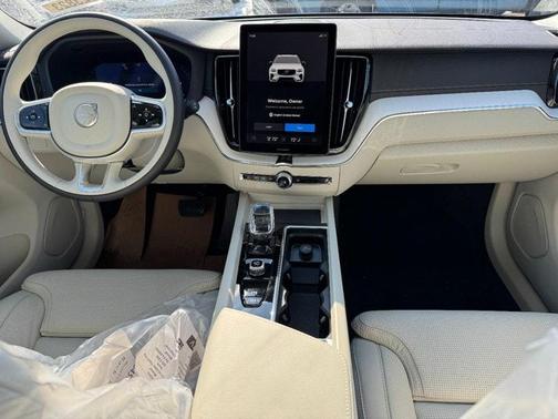 2026 Volvo XC60 B5 Ultra