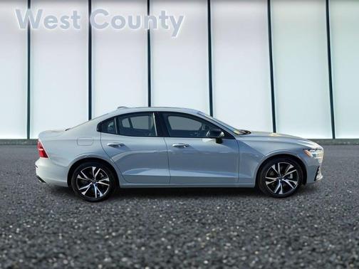 2025 Volvo S60 B5 Core