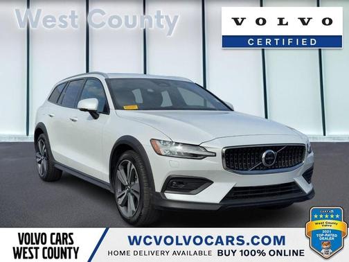 2025 Volvo V60 Cross Country B5 Plus