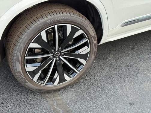2026 Volvo XC90 B6 Plus 7-Seater