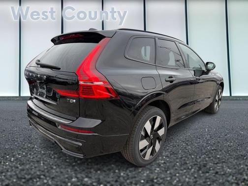 2025 Volvo XC60 Plug-In Hybrid T8 AWD Plus
