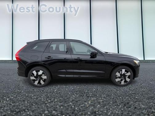 2025 Volvo XC60 Plug-In Hybrid T8 AWD Plus