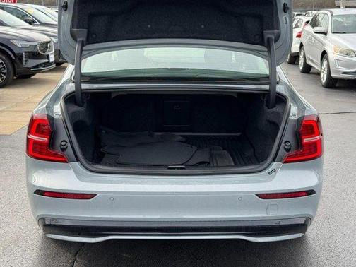 2024 Volvo S60 B5 Plus Dark Theme