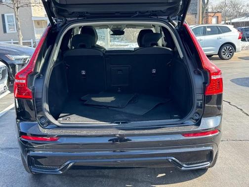 2025 Volvo XC60 B5 Plus