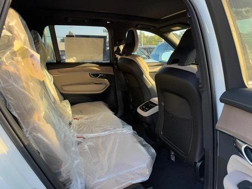 2026 Volvo XC90 B6 Plus 7-Seater