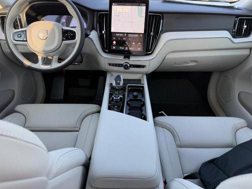 2026 Volvo XC60 Plug-In Hybrid T8 Ultra