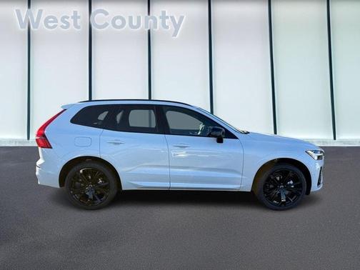 2026 Volvo XC60 B5 Ultra Black Edition