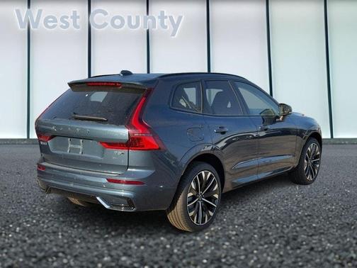 2026 Volvo XC60 B5 Ultra