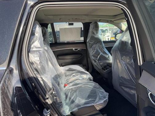 2026 Volvo XC90 B6 Ultra 7-Seater