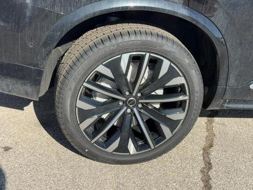 2026 Volvo XC90 B6 Ultra 7-Seater