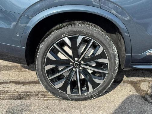 2026 Volvo XC90 Plug-In Hybrid T8 Plus 7-Seater