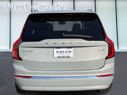 2025 Volvo XC90 B6 Plus 7-Seater