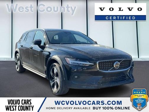 2025 Volvo V60 Cross Country B5 Plus