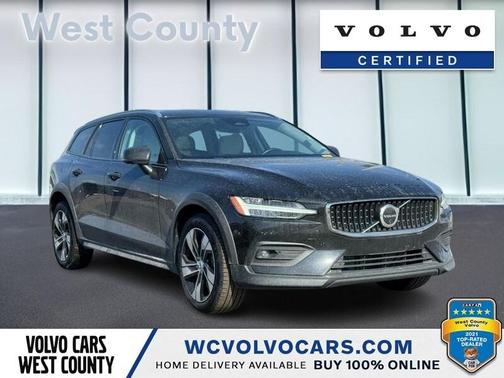 2025 Volvo V60 Cross Country B5 Plus
