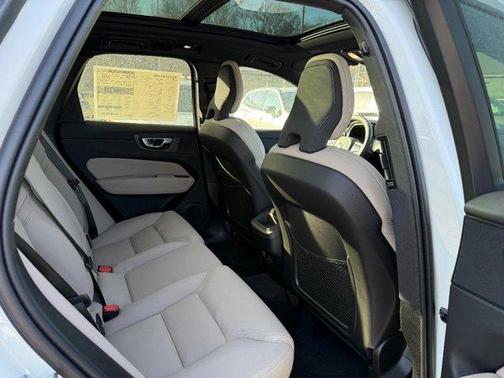 2026 Volvo XC60 B5 Core