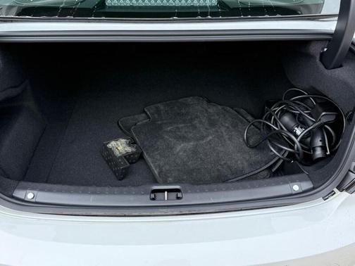 2025 Volvo S90 Plug-In Hybrid T8 Ultra