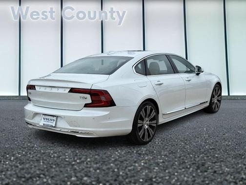 2025 Volvo S90 Plug-In Hybrid T8 Ultra
