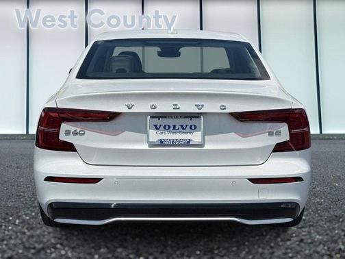 2025 Volvo S60 B5 Plus