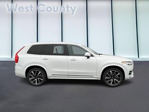 2023 Volvo XC90 B5 Plus